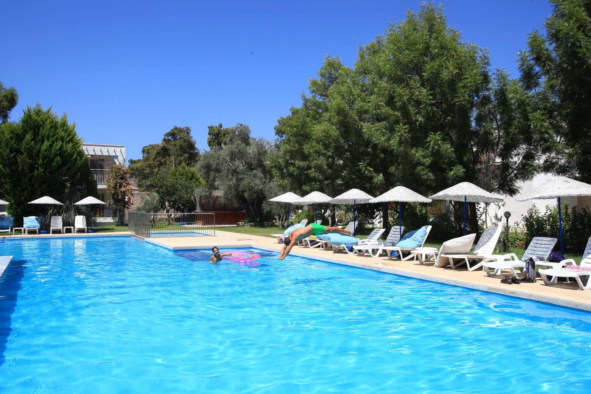 Muskebi Apart Otel Ortakentyahşi Exterior foto